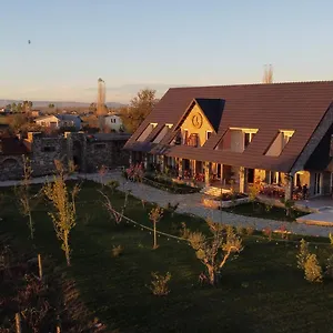 https://lahuta-e-vjeter-agroturizem.albaniahotels.org